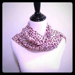 Pink leopard silk scarf