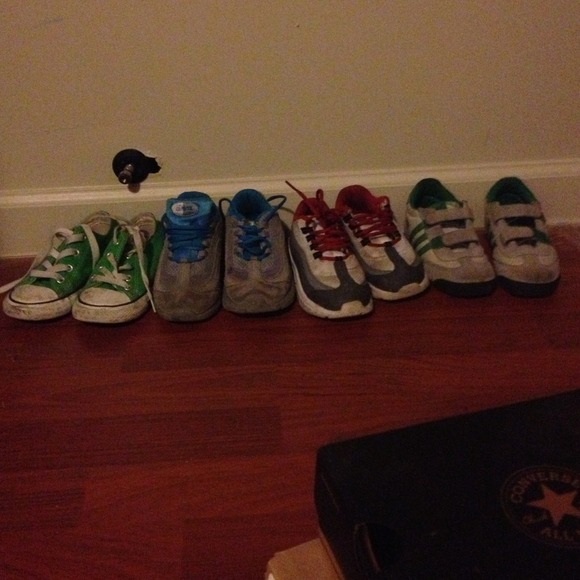 BUNDLE Little boys shoes - Picture 2 of 2