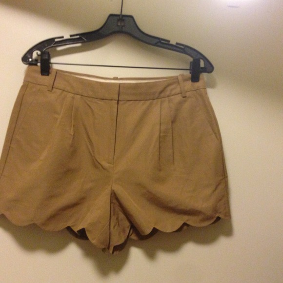 jcrew scalloped short. NWTs.
