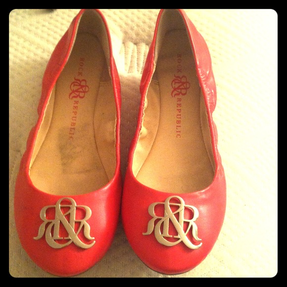 Salmon colored flats