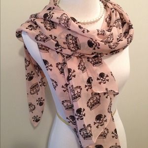 Skull and crown scarf NEW