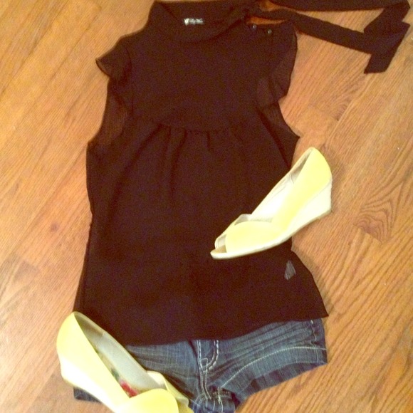 🚫SOLD🚫  Black sheer top