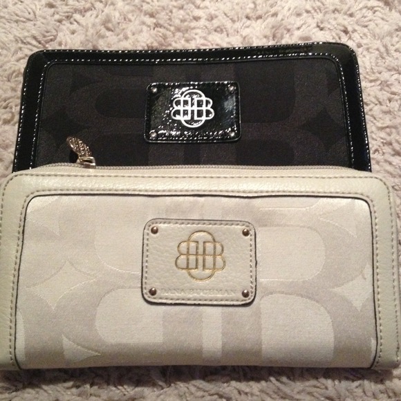 ❗SOLD❗Dana Buchanan wallets