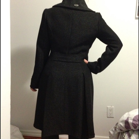 ⬇New reduced⬇ Black long jacket - Picture 2 of 3