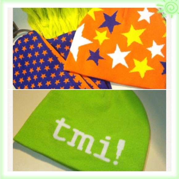 💢REDUCE💢 2 Beanie & Scarf
