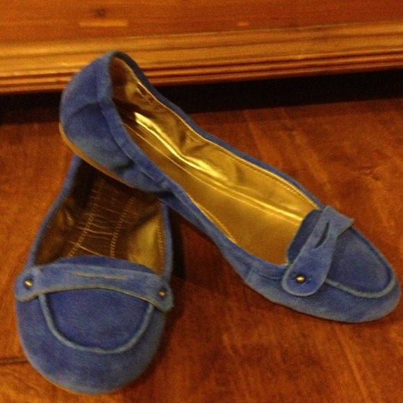 📮SOLD📮 BCBGeneration size 9.5