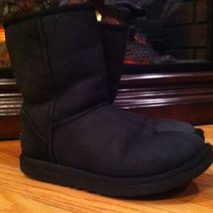 Black Uggs