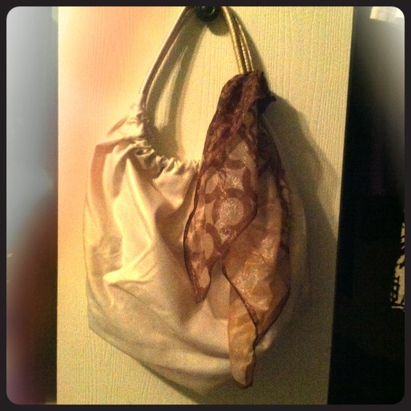 ❤REDUCED❤NWT Coach Gold Shimmer Scarf