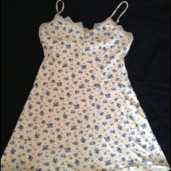 Victoria's Secret nightie or beach cover