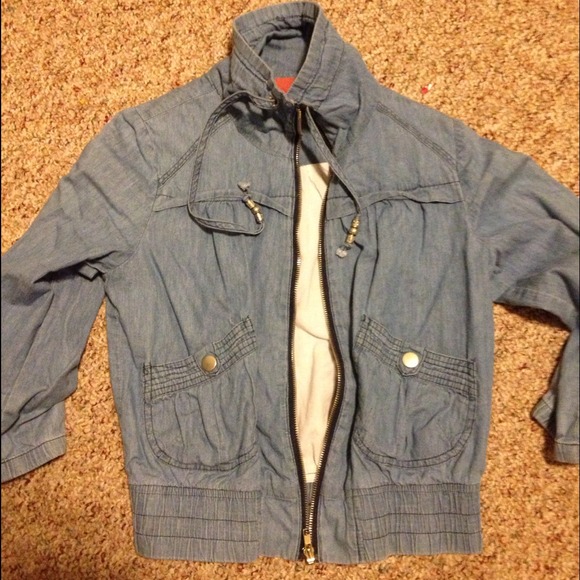 Jean jacket - Picture 2 of 2