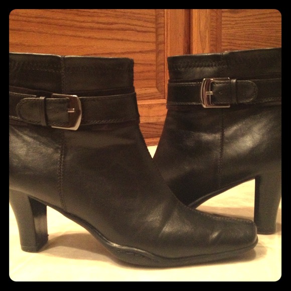 Aerosols boots, size 9