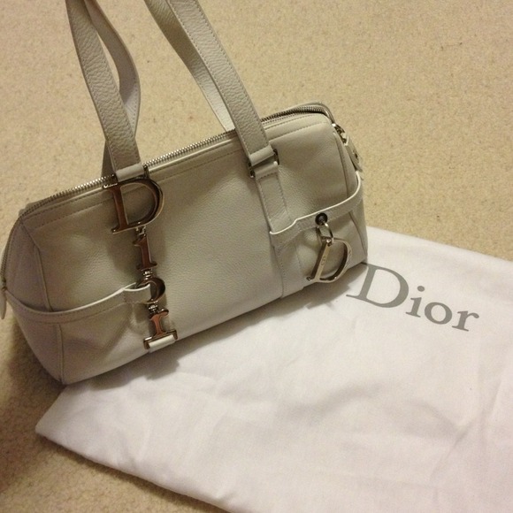💯% Authentic White Dior purse!