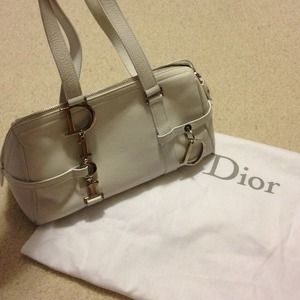 💯% Authentic White Dior purse!