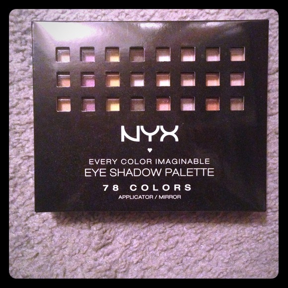 Eye shadow palette with 78 colors - Picture 1 of 3