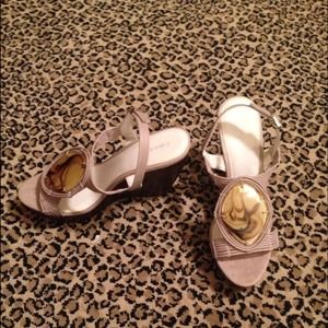 CALVIN KLIEN Leather, Tortoise and Wood Wedge 7.5