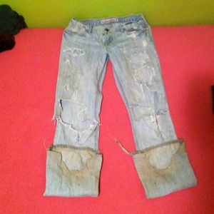 ⚠⚠reduced⚠⚠Destroyed hollister jeans