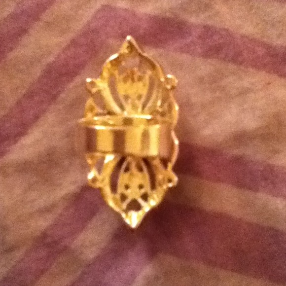 Cute silver ring! - Picture 2 of 2