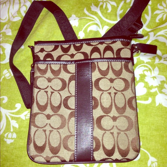 Imitation coach cross body bag, brown.