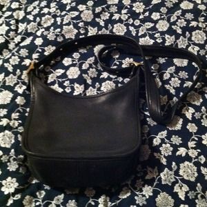 Vintage Coach black small/medium bag