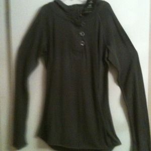 Lght./wght hoody never worn. Cute w/ leggings:)