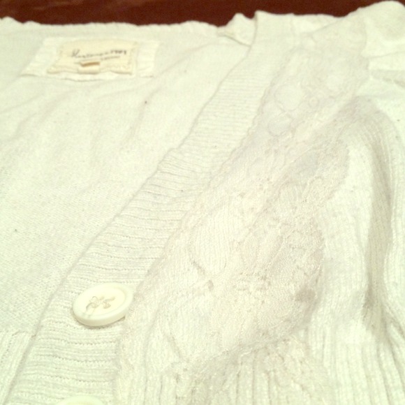 Lace cropped sweater