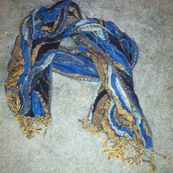Scarf from urban outfitters - Picture 1 of 3