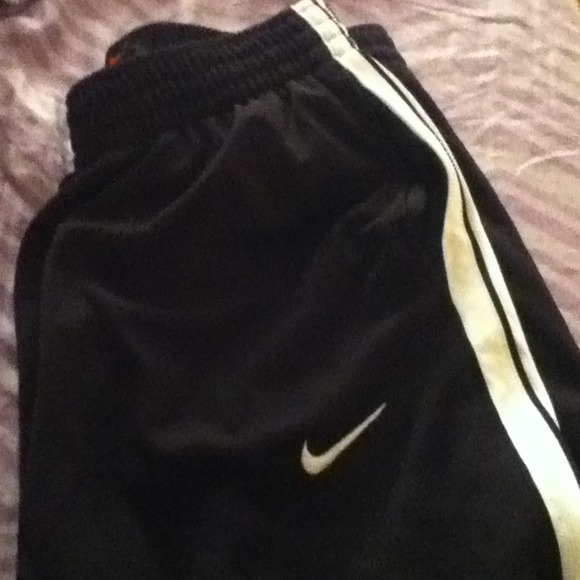 NIKE Basketball Pants - Picture 3 of 3