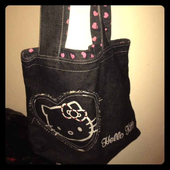 ‼️SOLD‼️ Hello Kitty purse