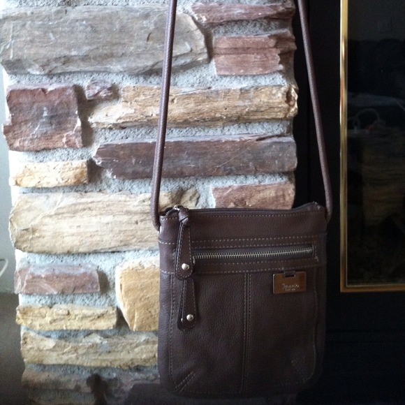 Tignanelo brand crossbody handbag in dark gray