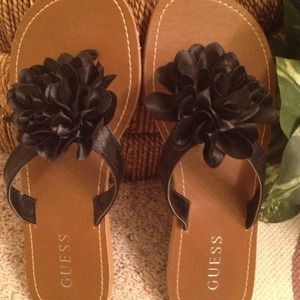 Darling Guess Flip Flops!!! 💕💜💕