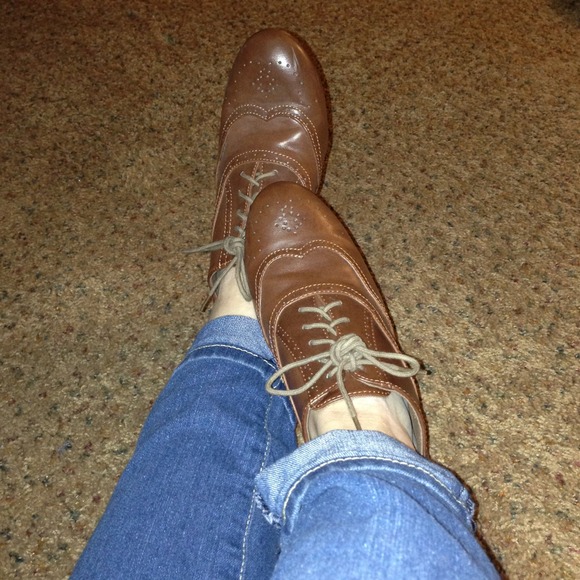 🚫RESERVED for mzzvero86🚫Vintage Style Retro Shoe