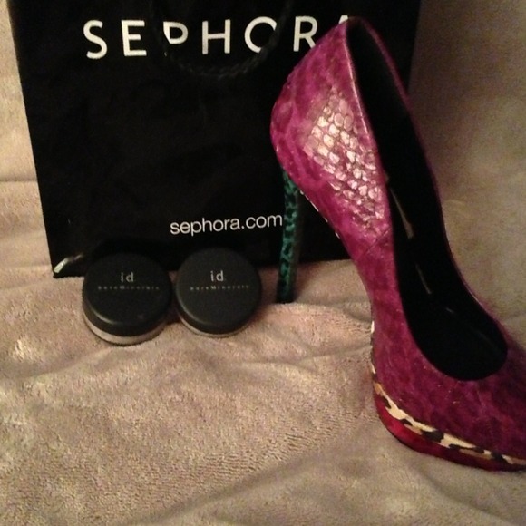 SOLD IN BUNDLR Shimmering Gossimers. Brand New