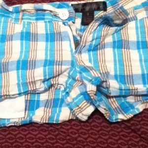 Bundle on shorts I can't wear them in public