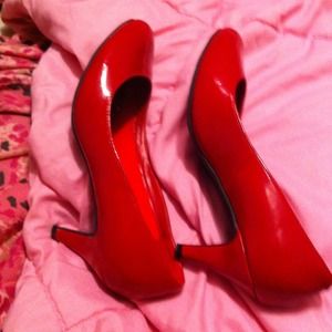 Shiny red heels