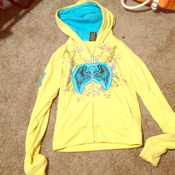 Yellow jacket!