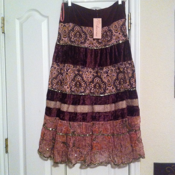 💞 REDUCED! Eye catching skrit - Picture 1 of 3