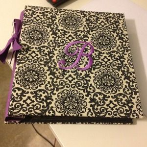 💜 Cute black and purple pic album with b initial