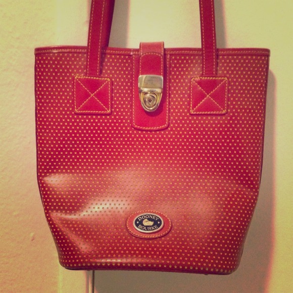 Dooney & Bourke Handbags - Vintage Dooney & Bourke red leather bucket purse