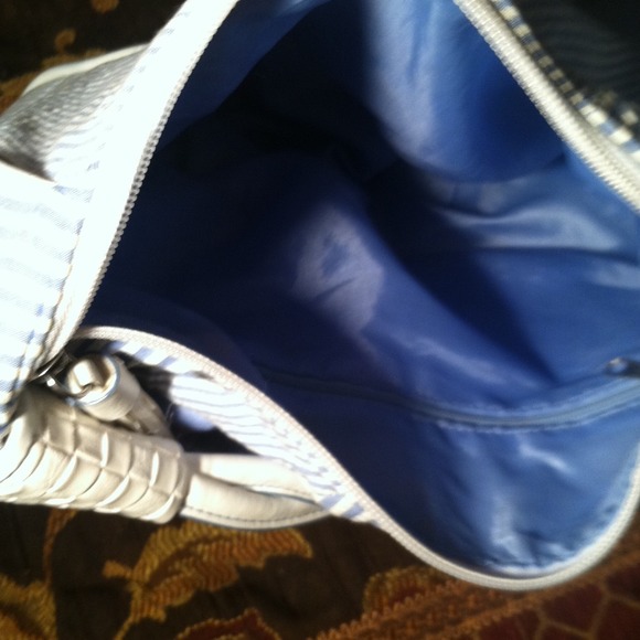 Purse - Picture 4 of 4