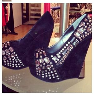 REDUCED TODAY ONLY Super cute wedges