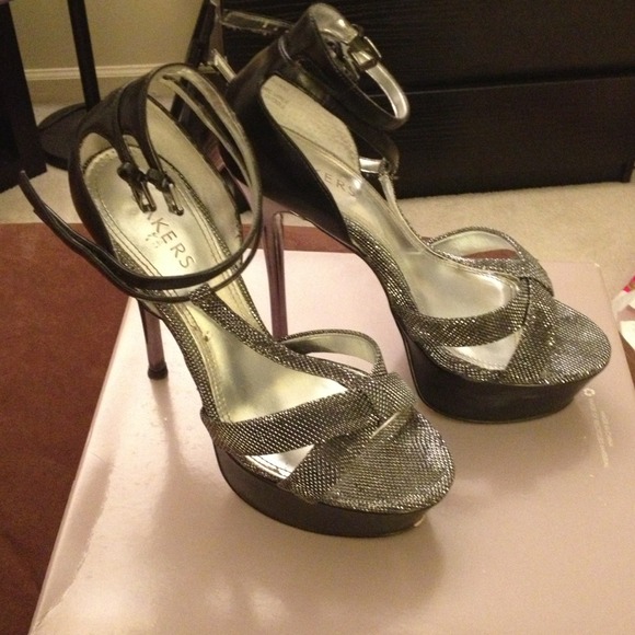 Baker's Kirsten Black - Picture 2 of 3