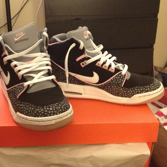 Nike Air Assaults - Picture 3 of 4