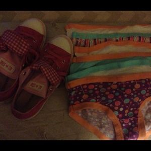 ** Hold**Shoes, panties