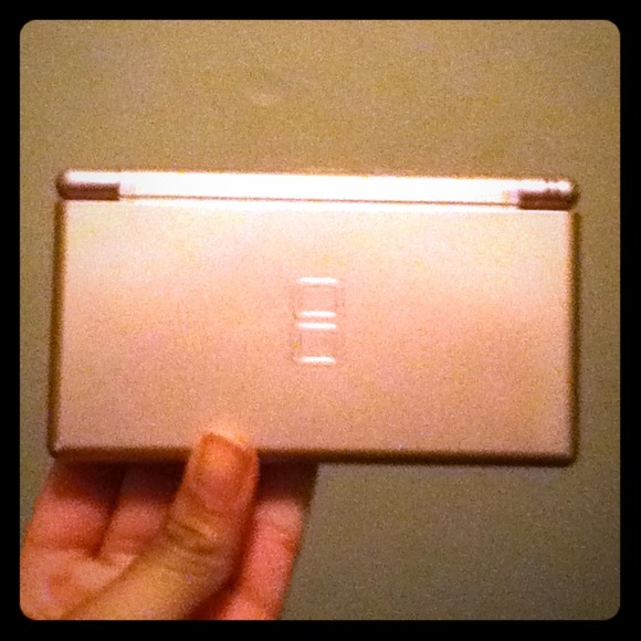 Pink Nintendo D.S lite.