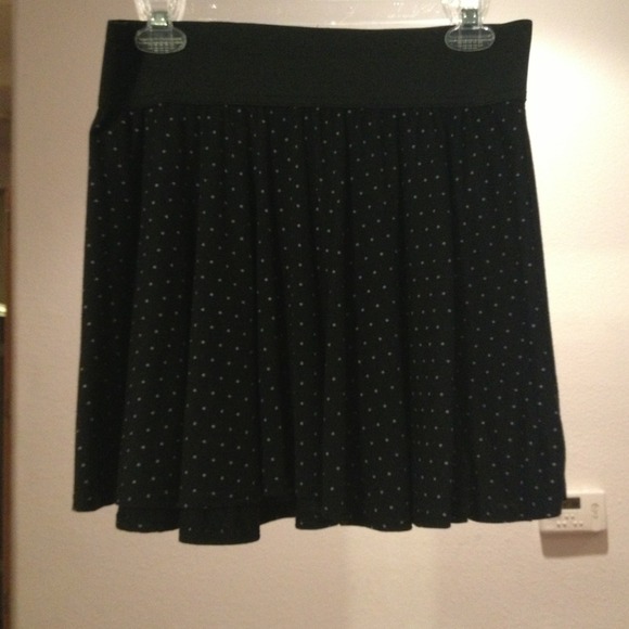 black with grey polka dots skirt