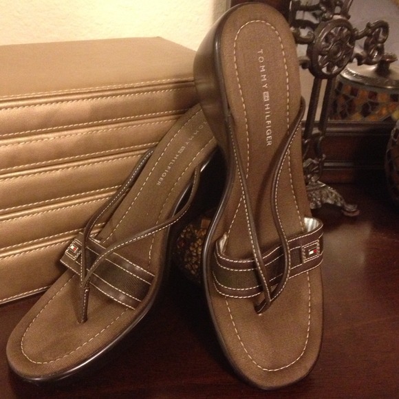 Tommy Hilfigure Sandles