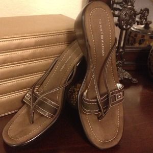 Tommy Hilfigure Sandles