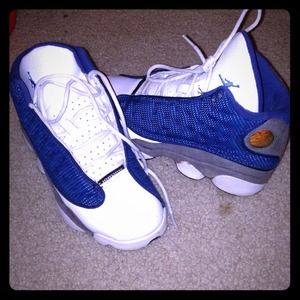 Flint 13s size 4