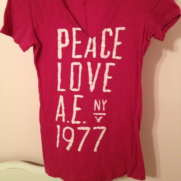 Bundle Small American eagle v neck