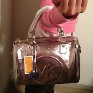 Micheal kors metallic handbag!